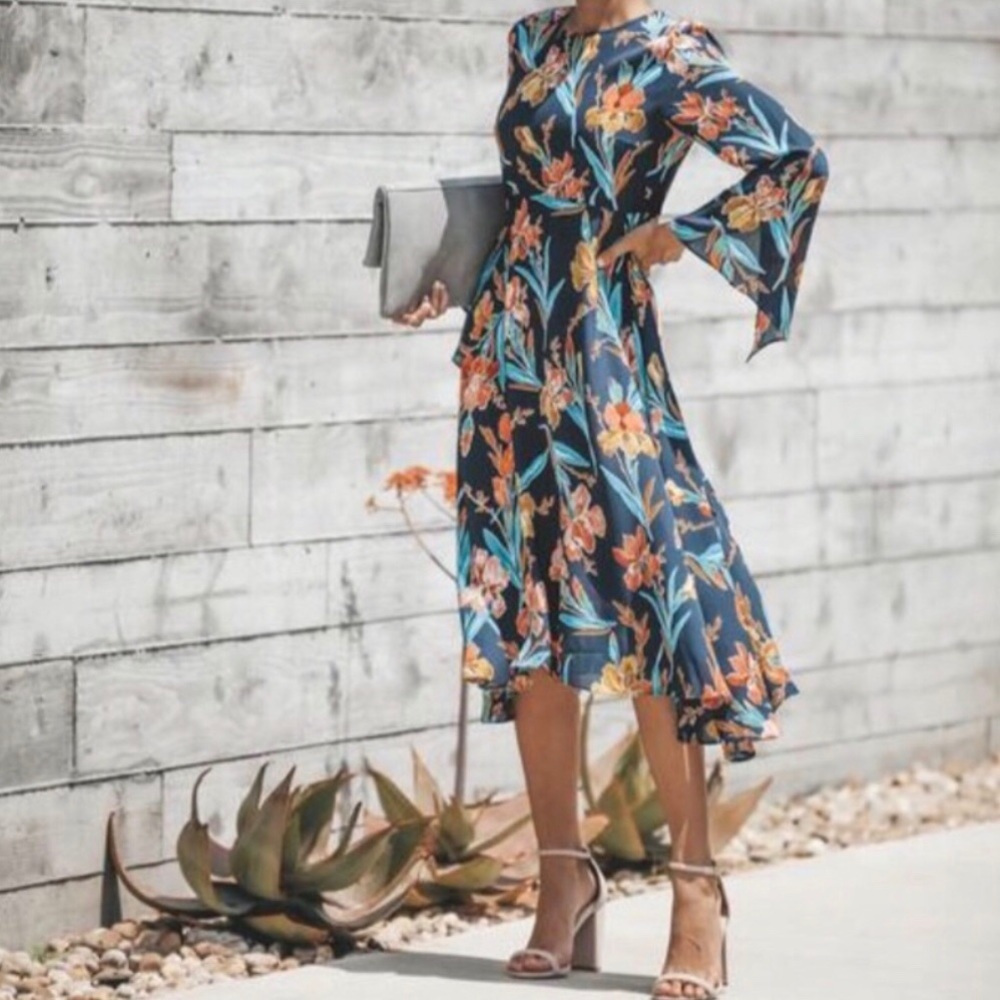VICI  I. Madeline Wild Iris midi dress size Large